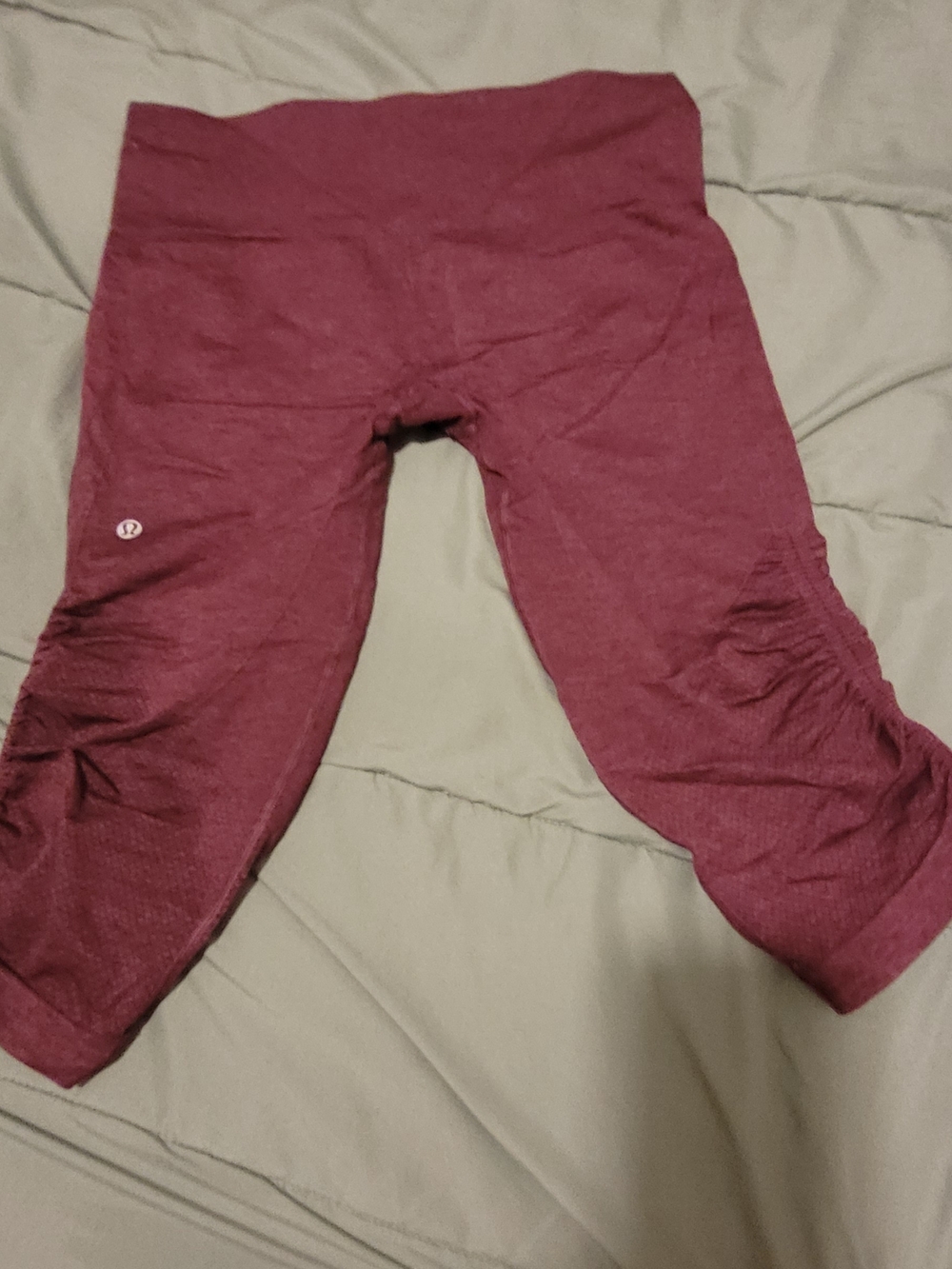 lululemon Maroon Ruched Capri Leggings City Activewear Urban Sporty Beachy Vibes